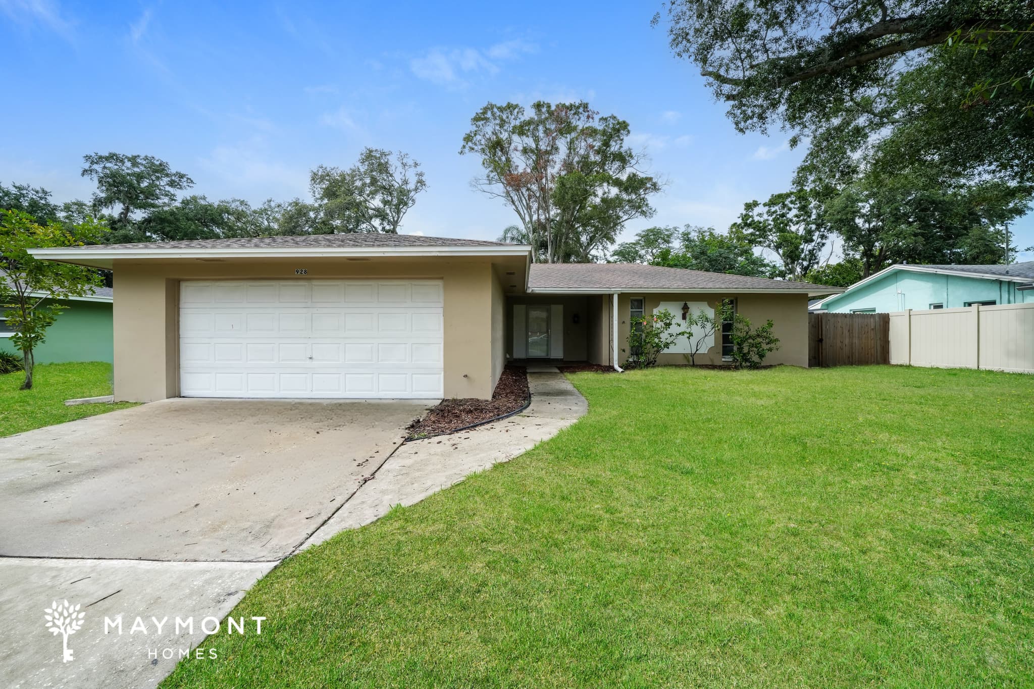 928 Parkwood Dr