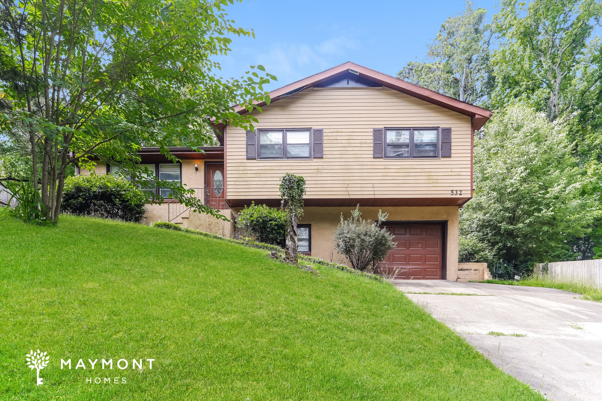 532 Argonne Dr NE