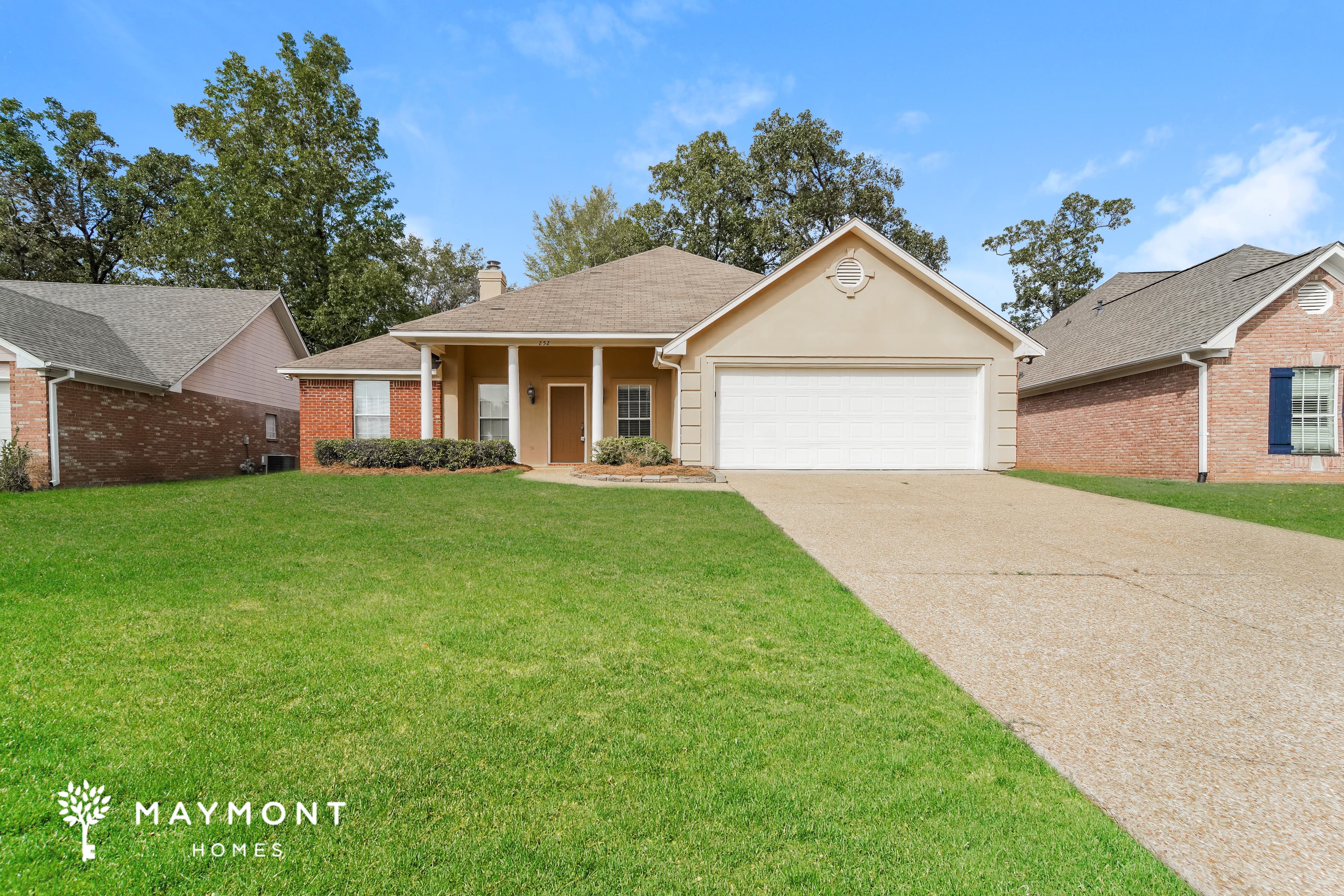 252 Greensview Dr
