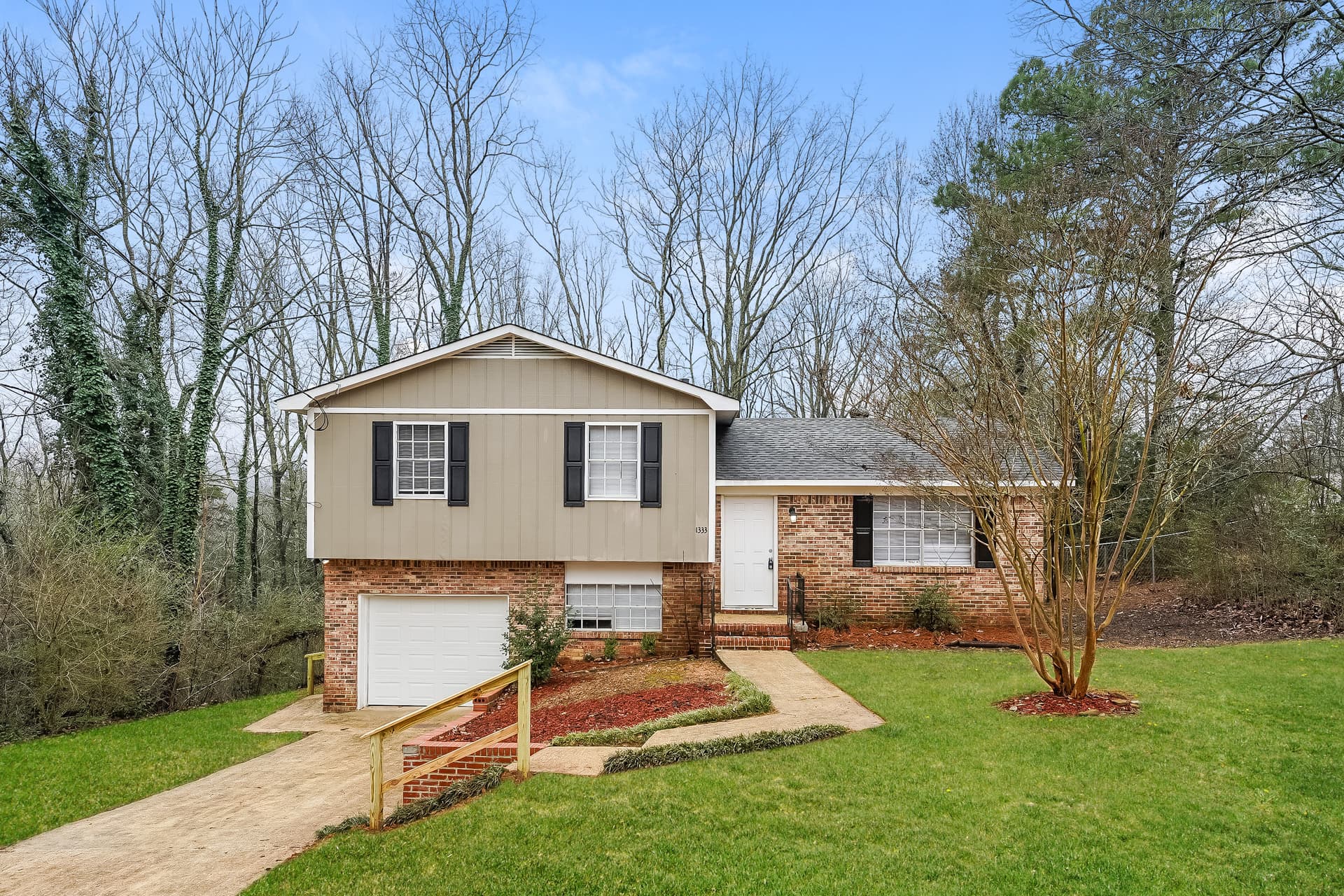 1333 Turf Dr