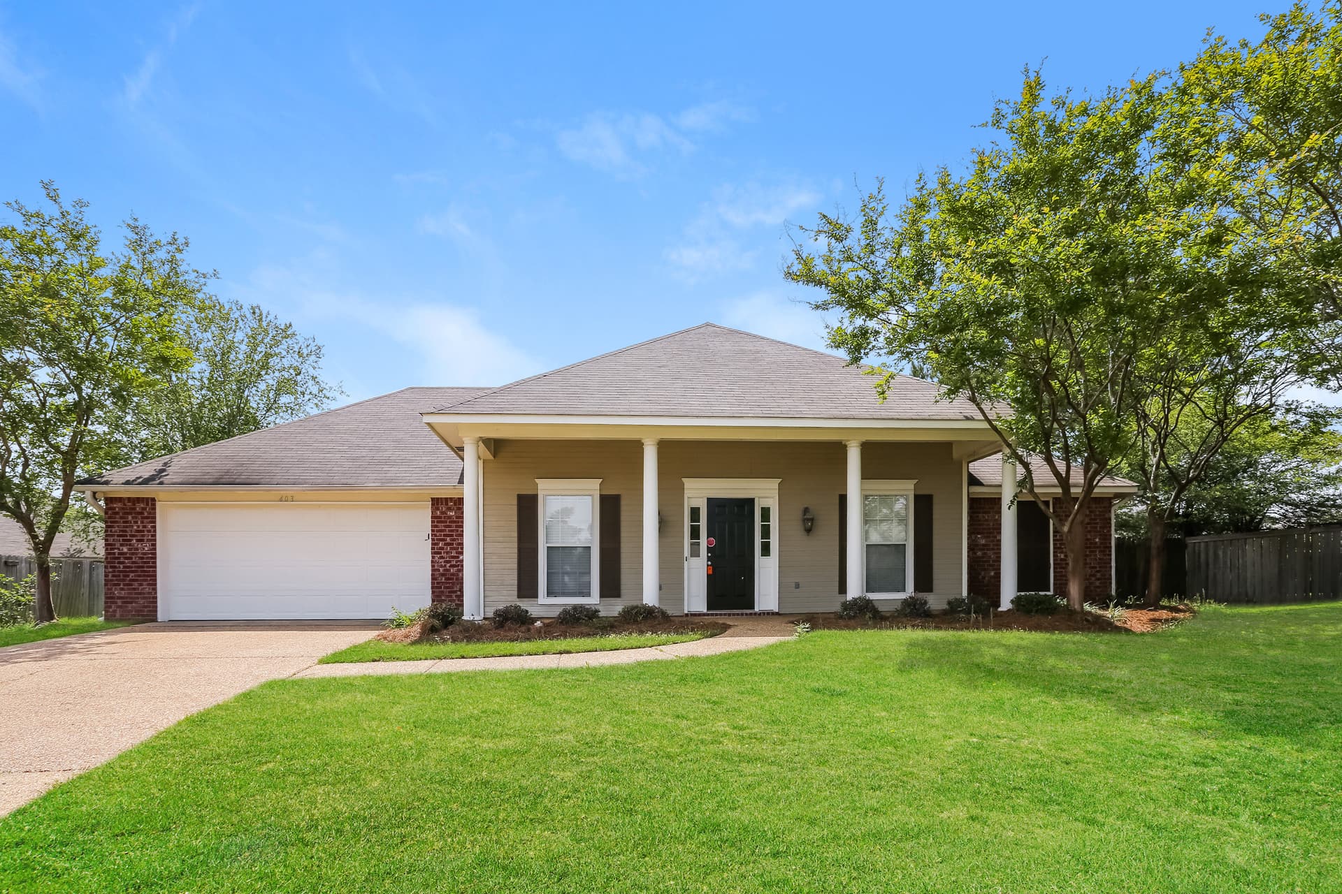 403 Knights Cove West