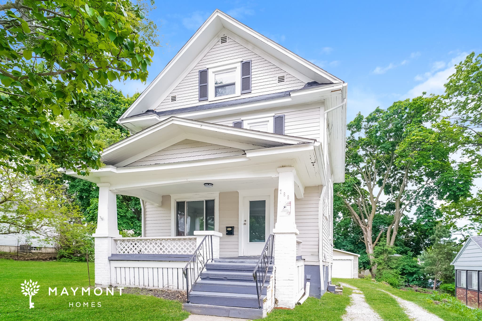 788 Saxon Ave