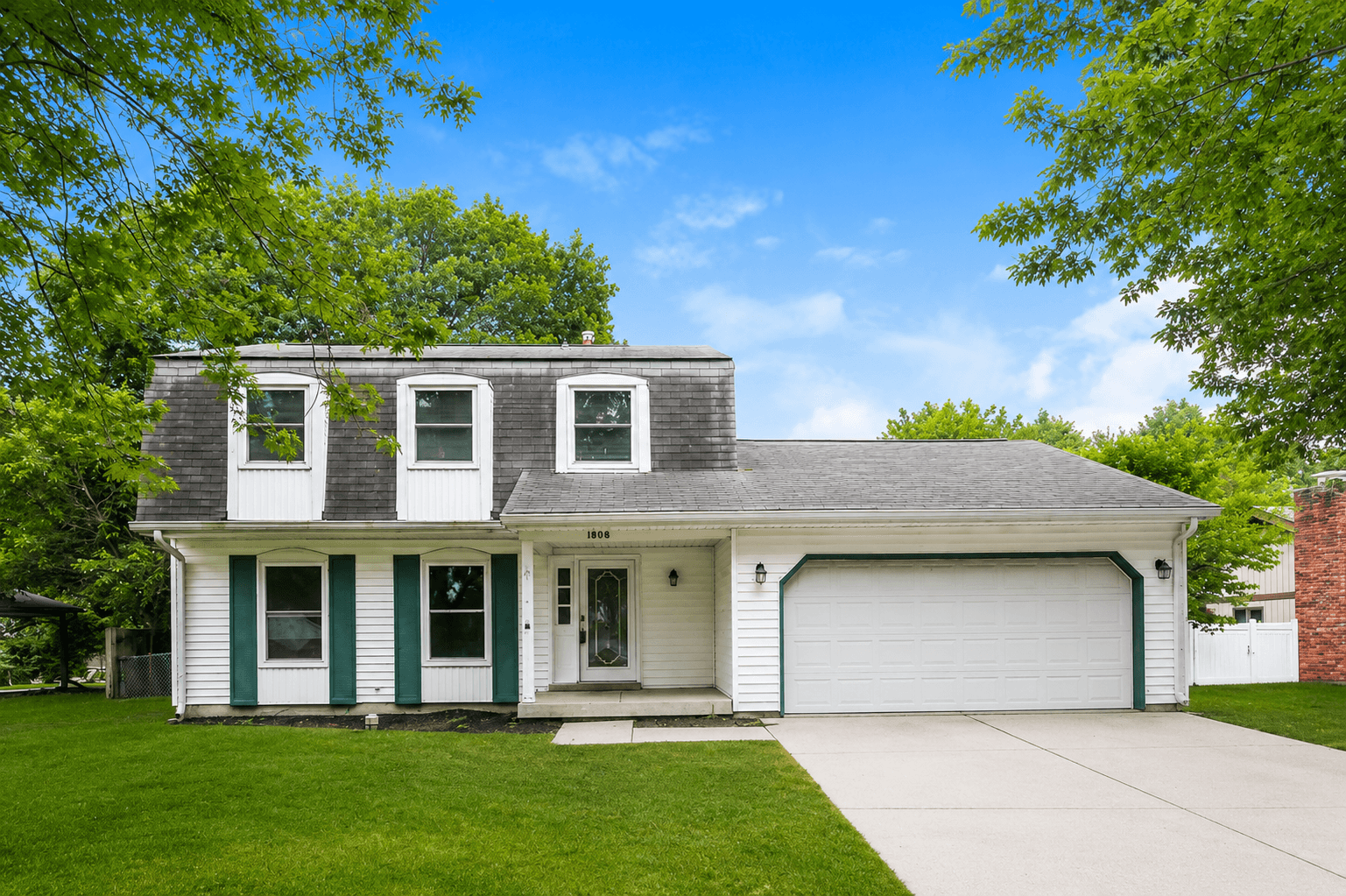 1808 Forsythia Dr