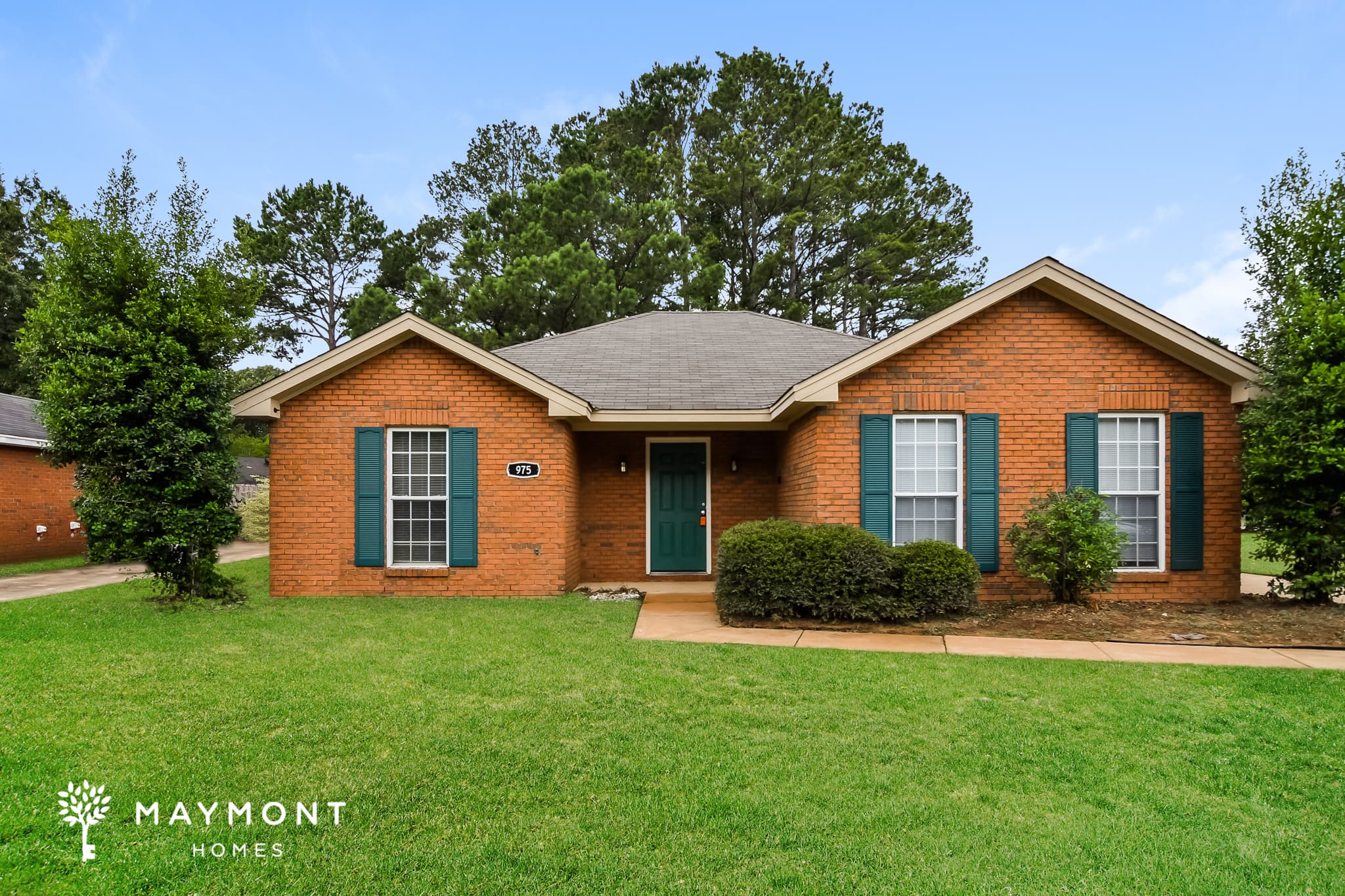 975 Eastern Oaks Drive