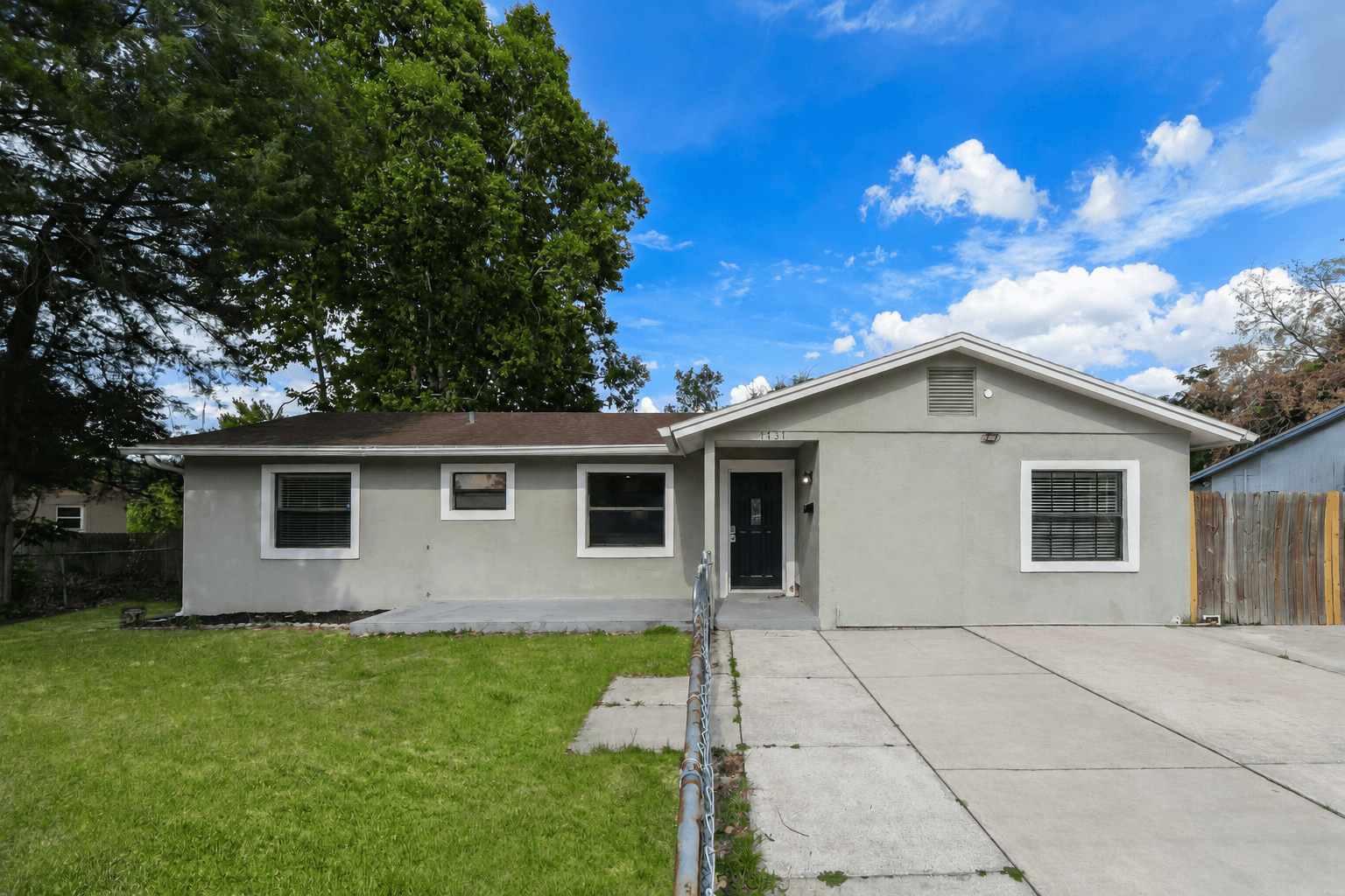 1737 Hinckley Rd