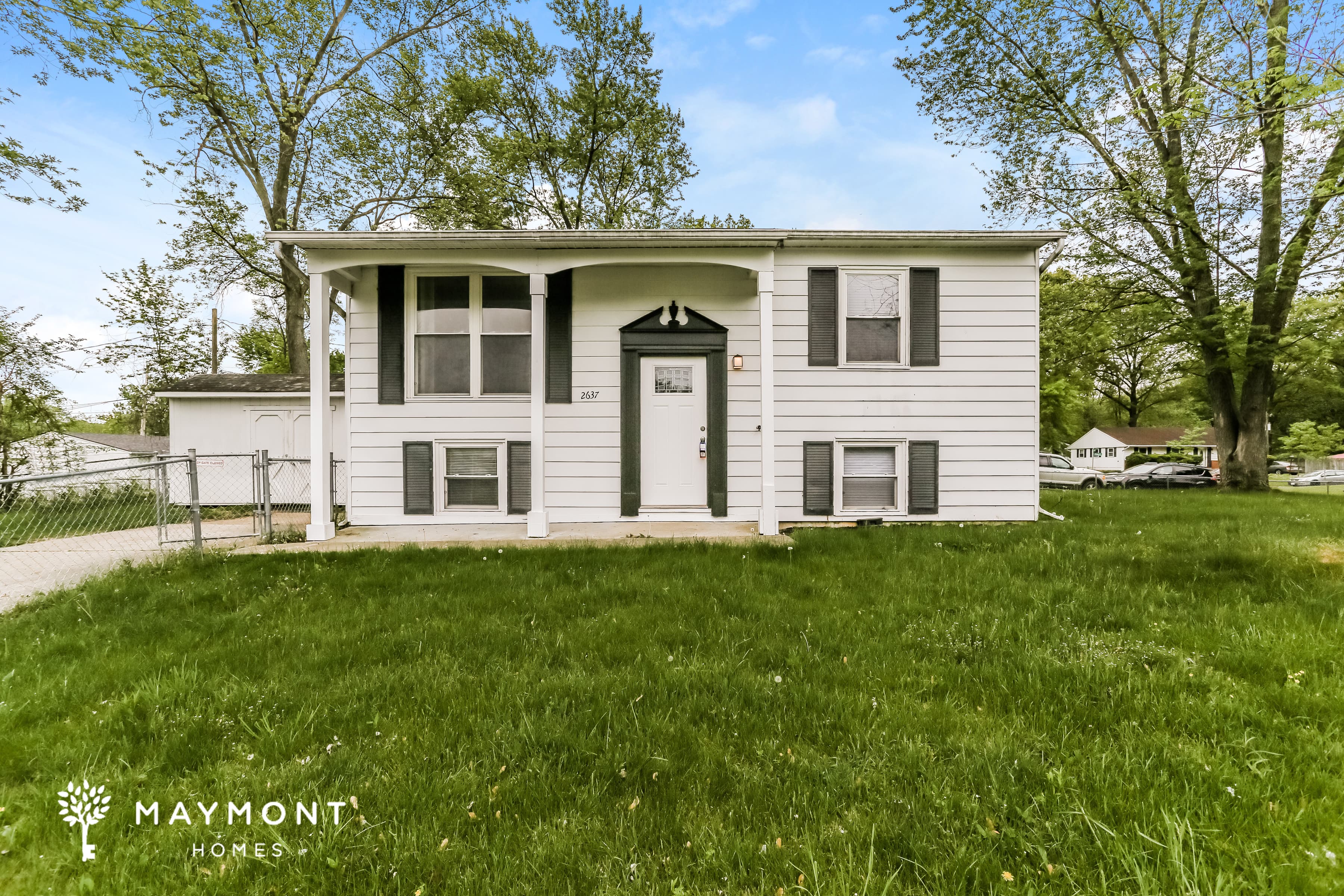 2637 Sherborne Crescent