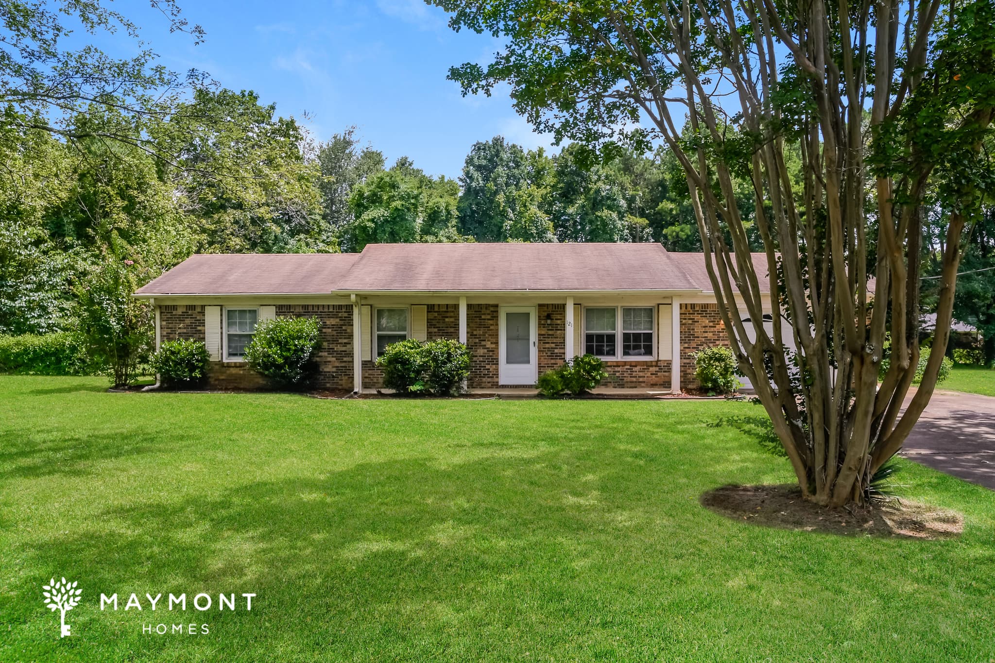 121 Greenwood Circle