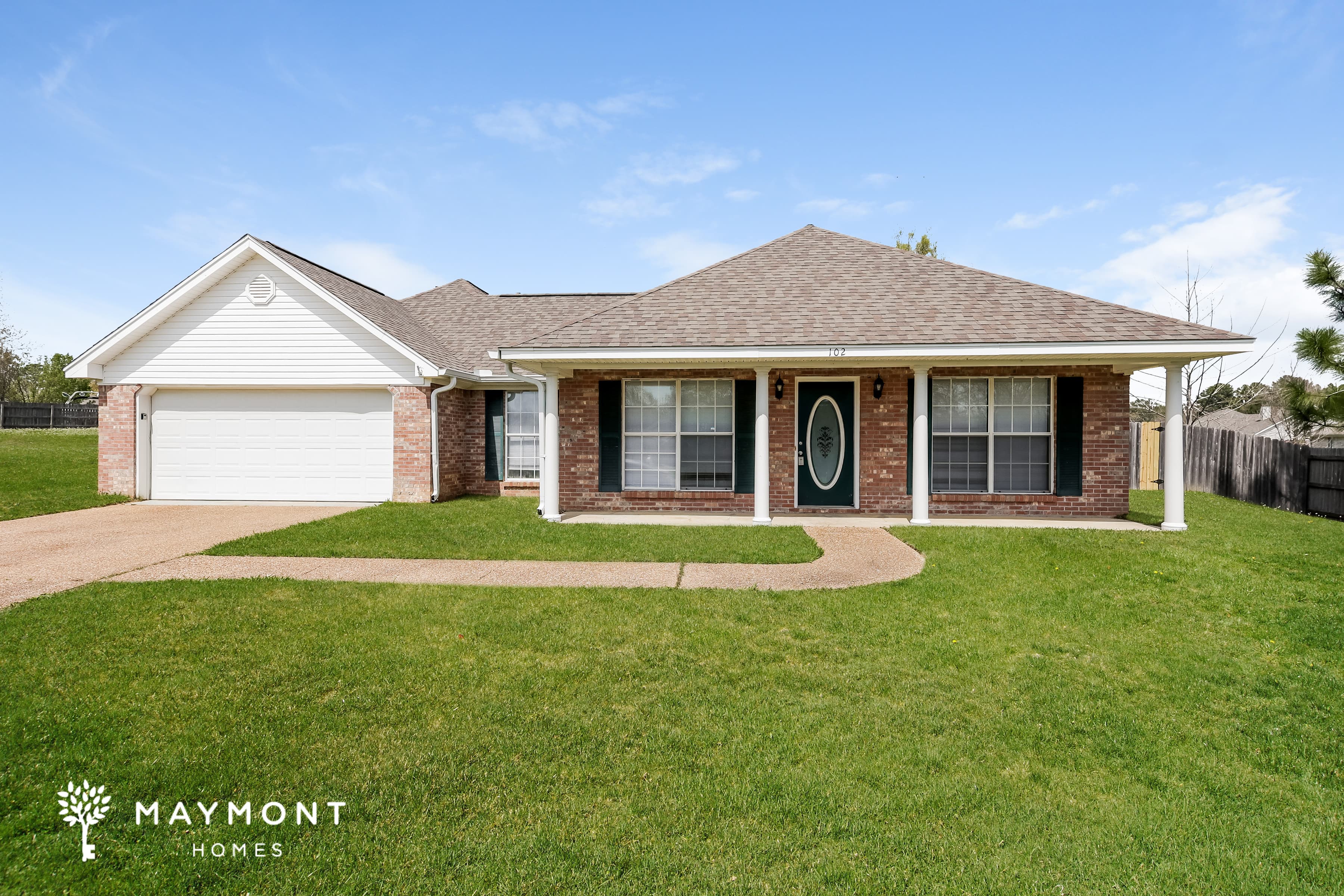 102 Red Oak Cv