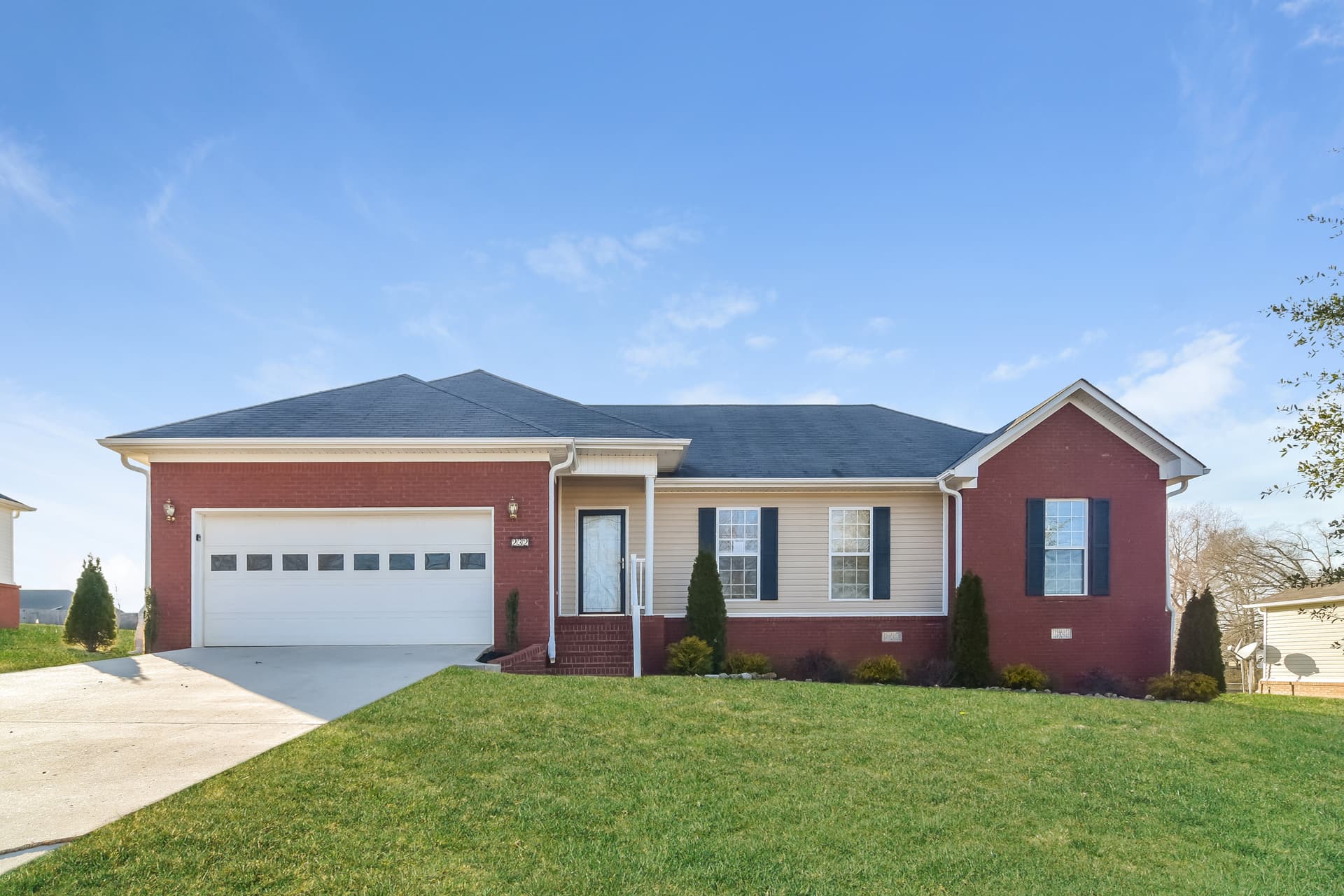 232 Tanner Point Dr