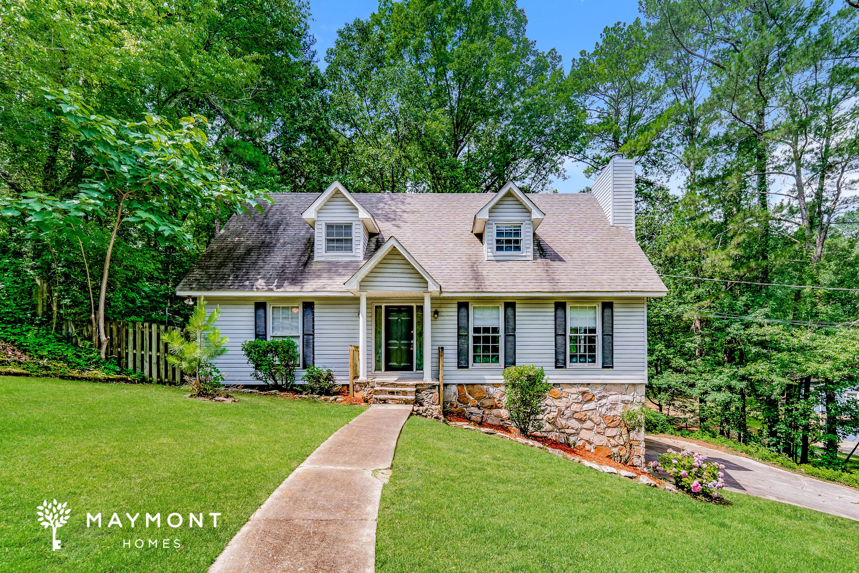 101 Moss Rock Ln