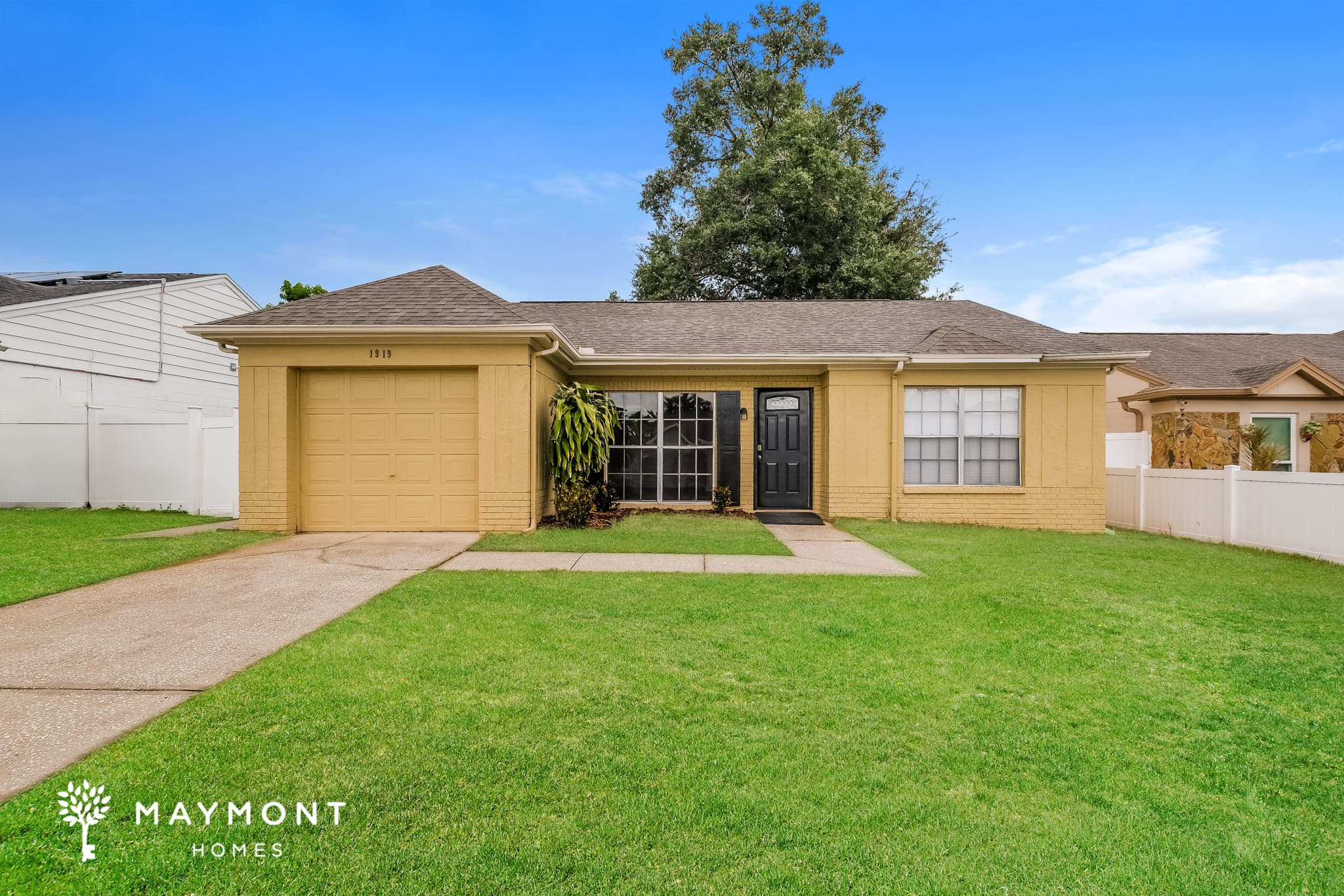 1919 Crown Park Dr