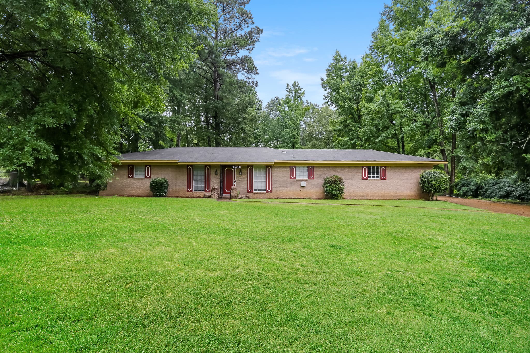 5642 Brentwood Dr
