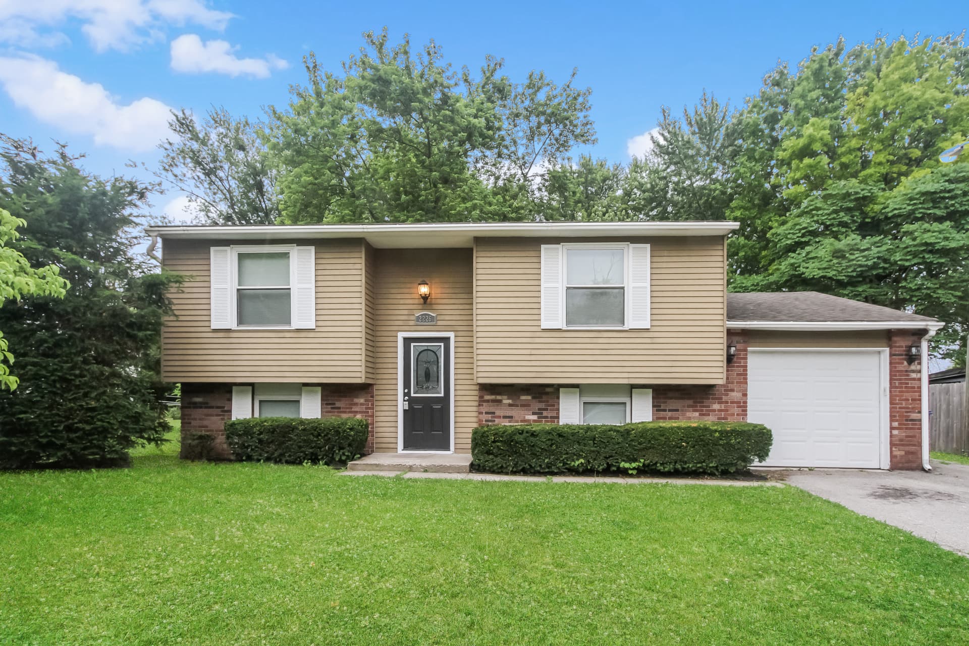 2226 Bernie Dr