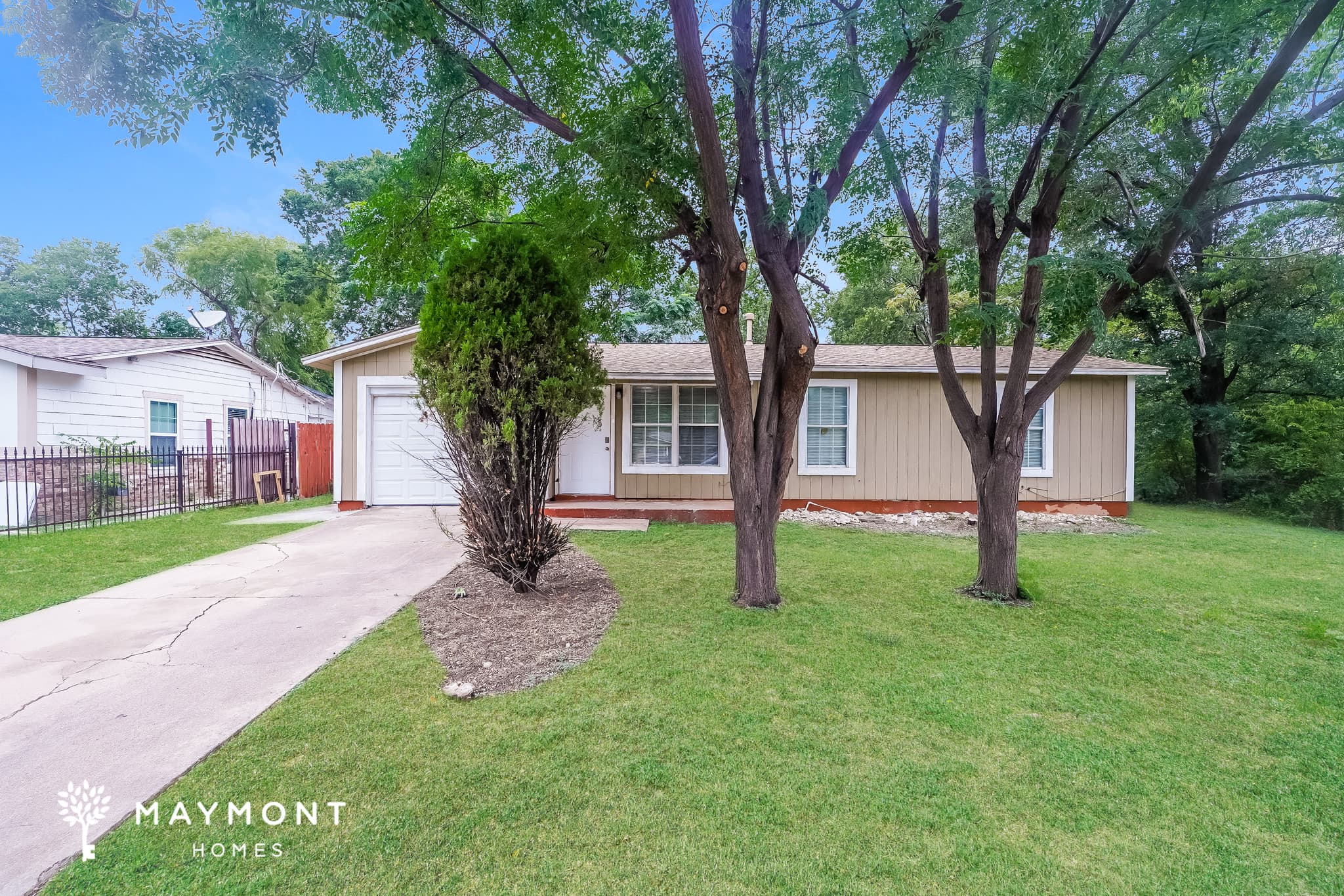 1105 De Ridder Ave