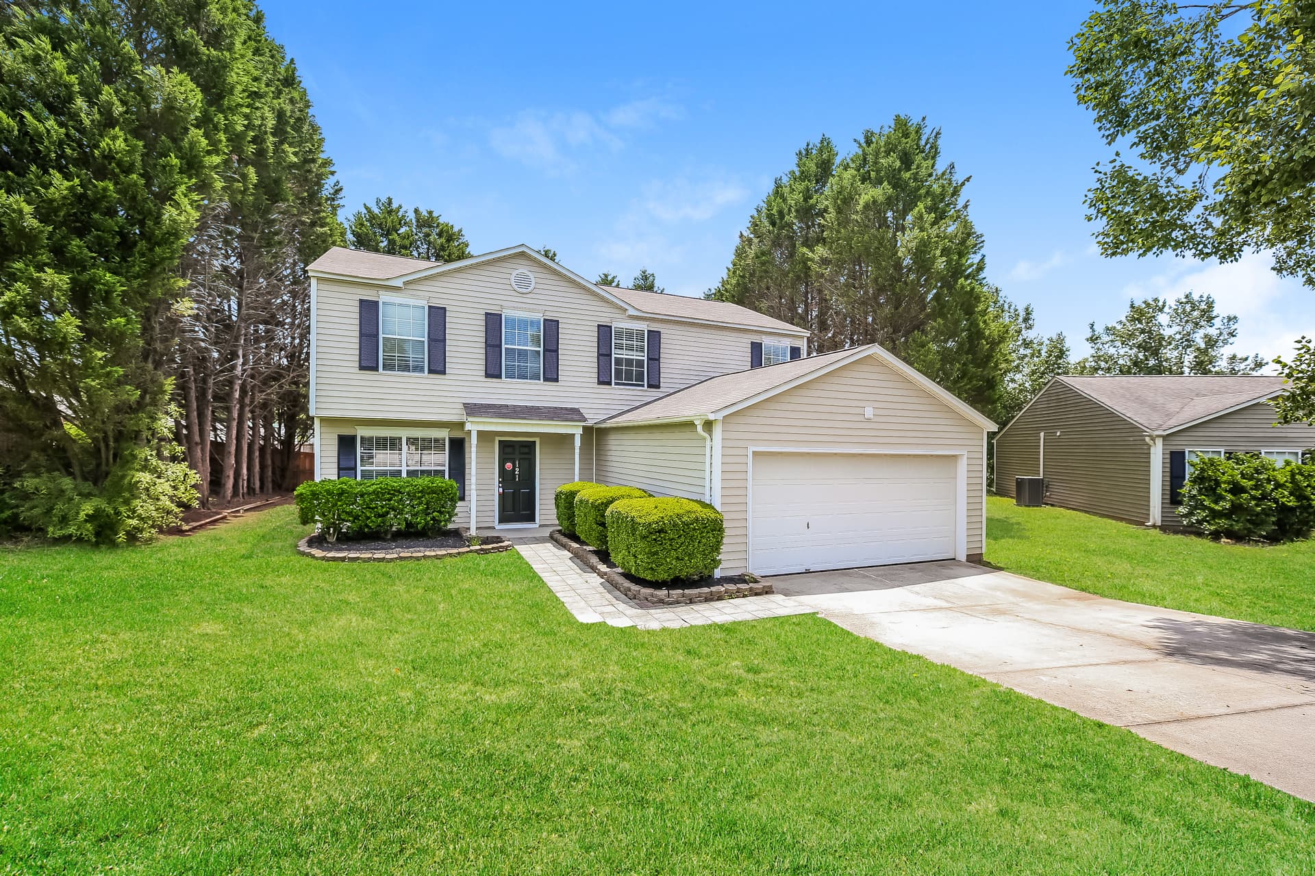 121 Hatters Court