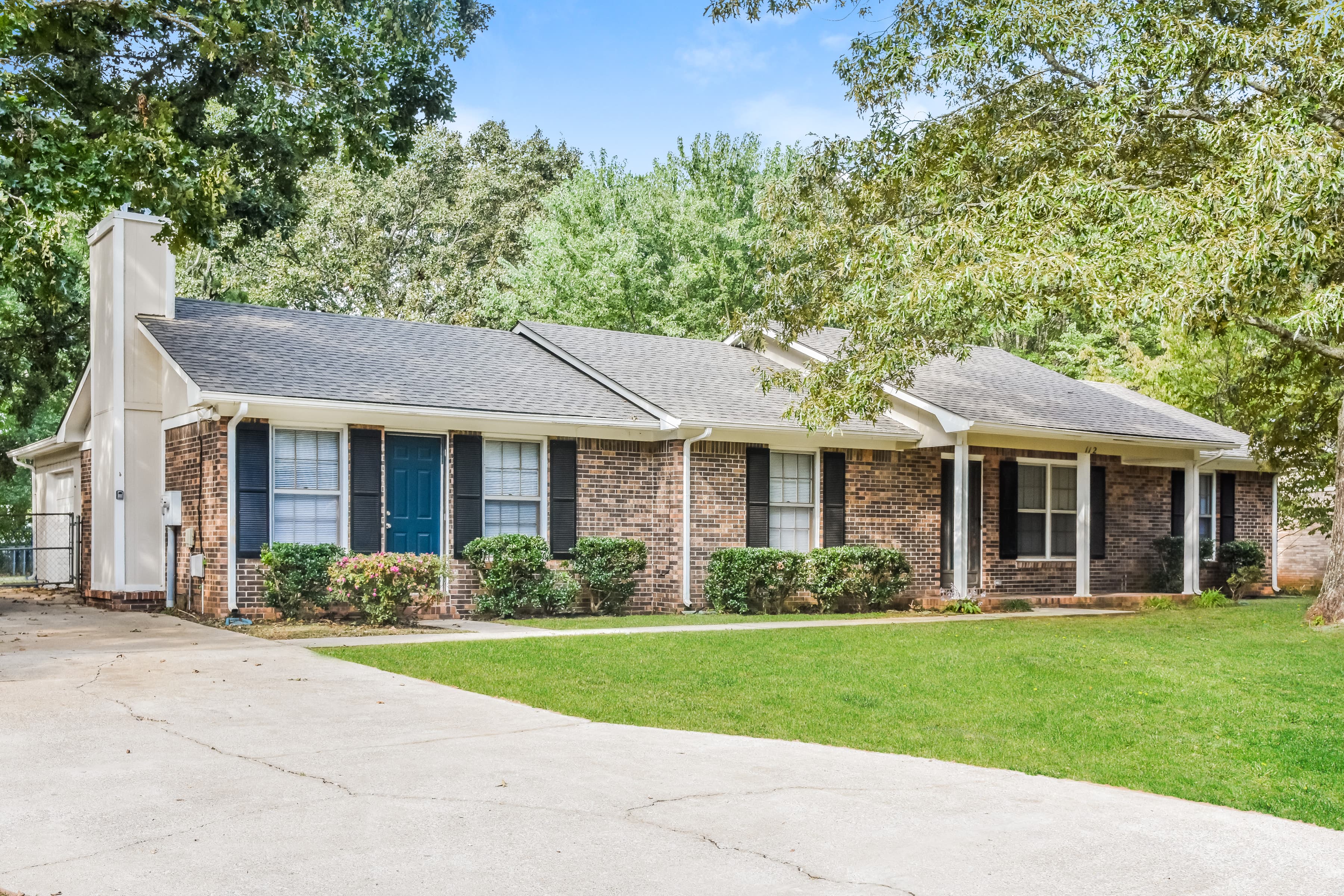112 Oakcrest Road Ne