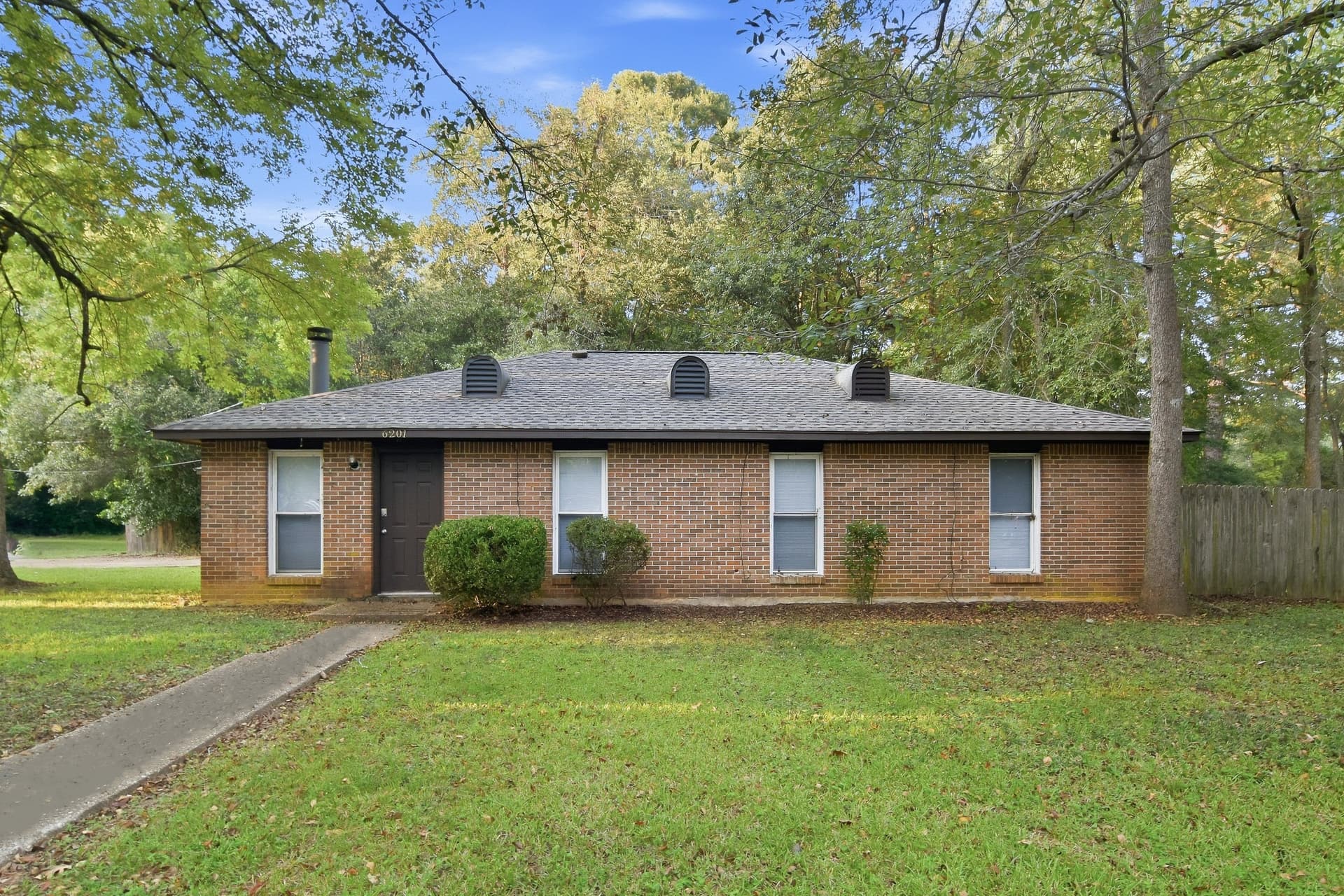 6201 Dalford Dr