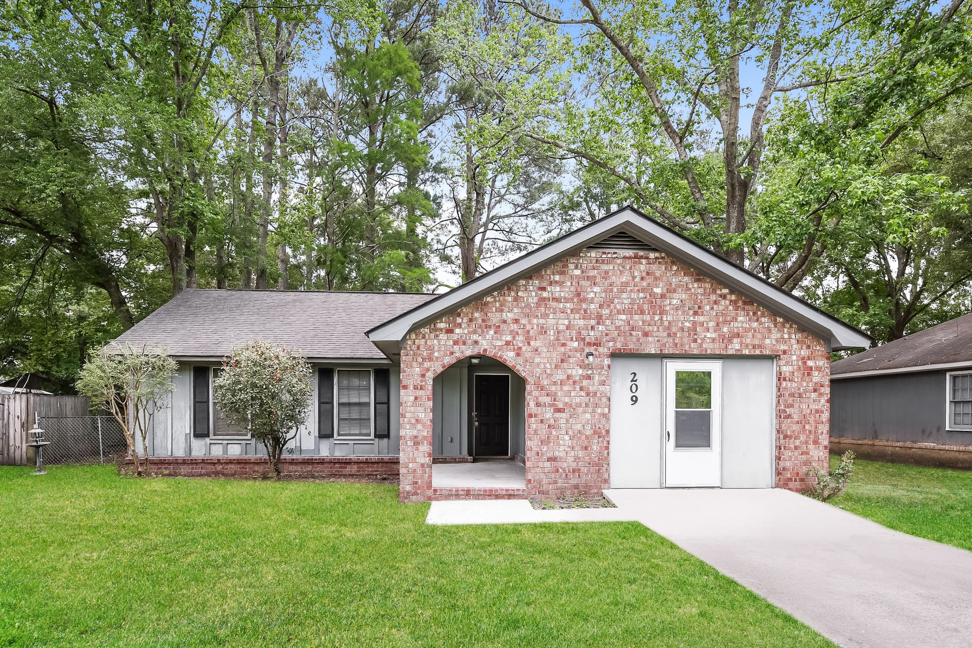 209 Bluebell Ave