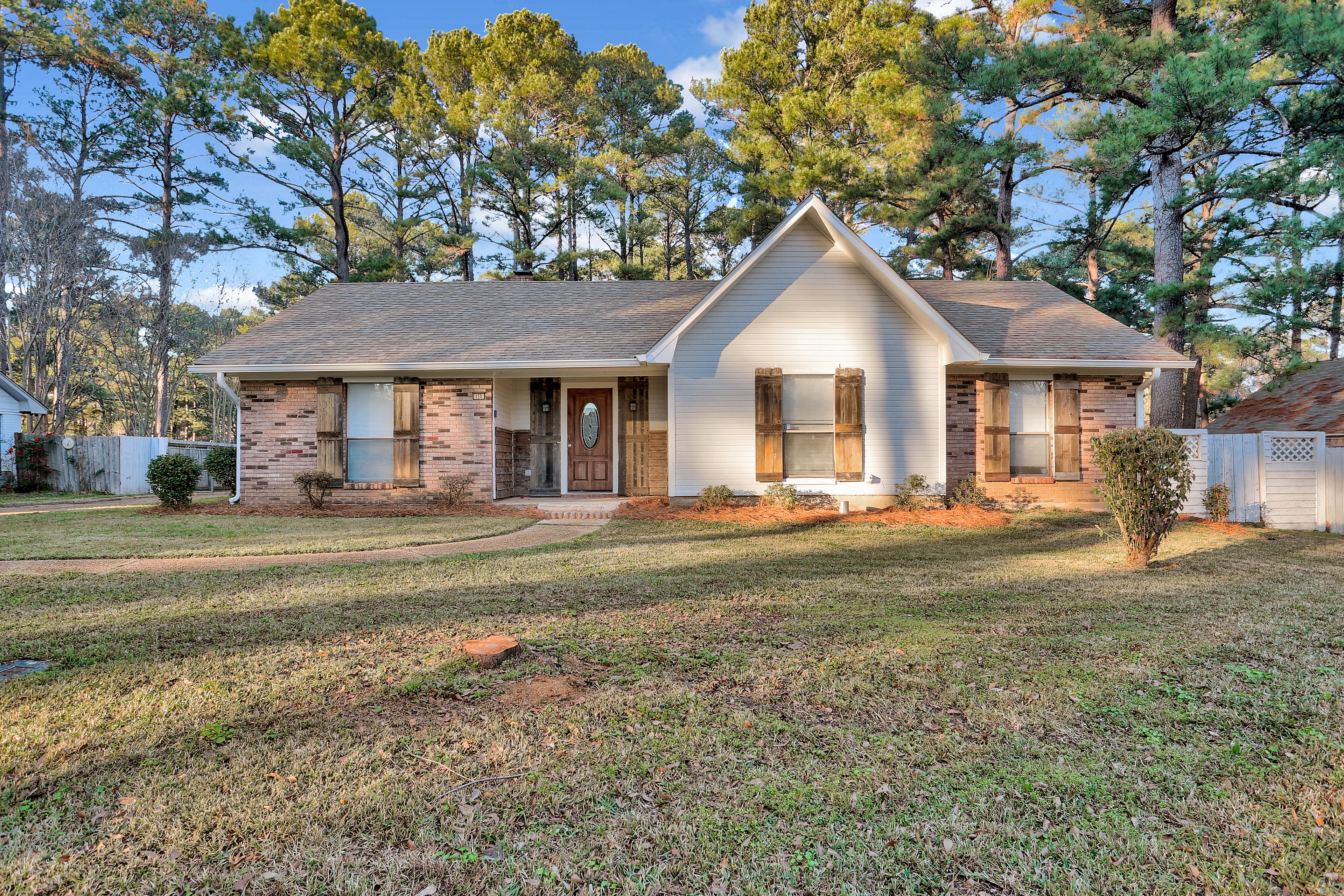 128 Dogwood Cir